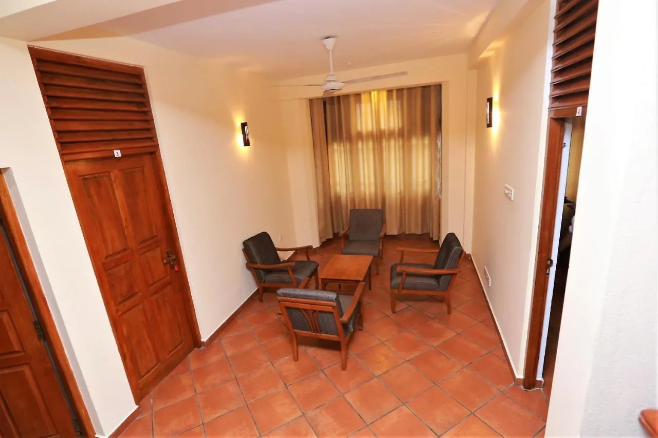 Rose Villa Colombo 5 Bed & Breakfast