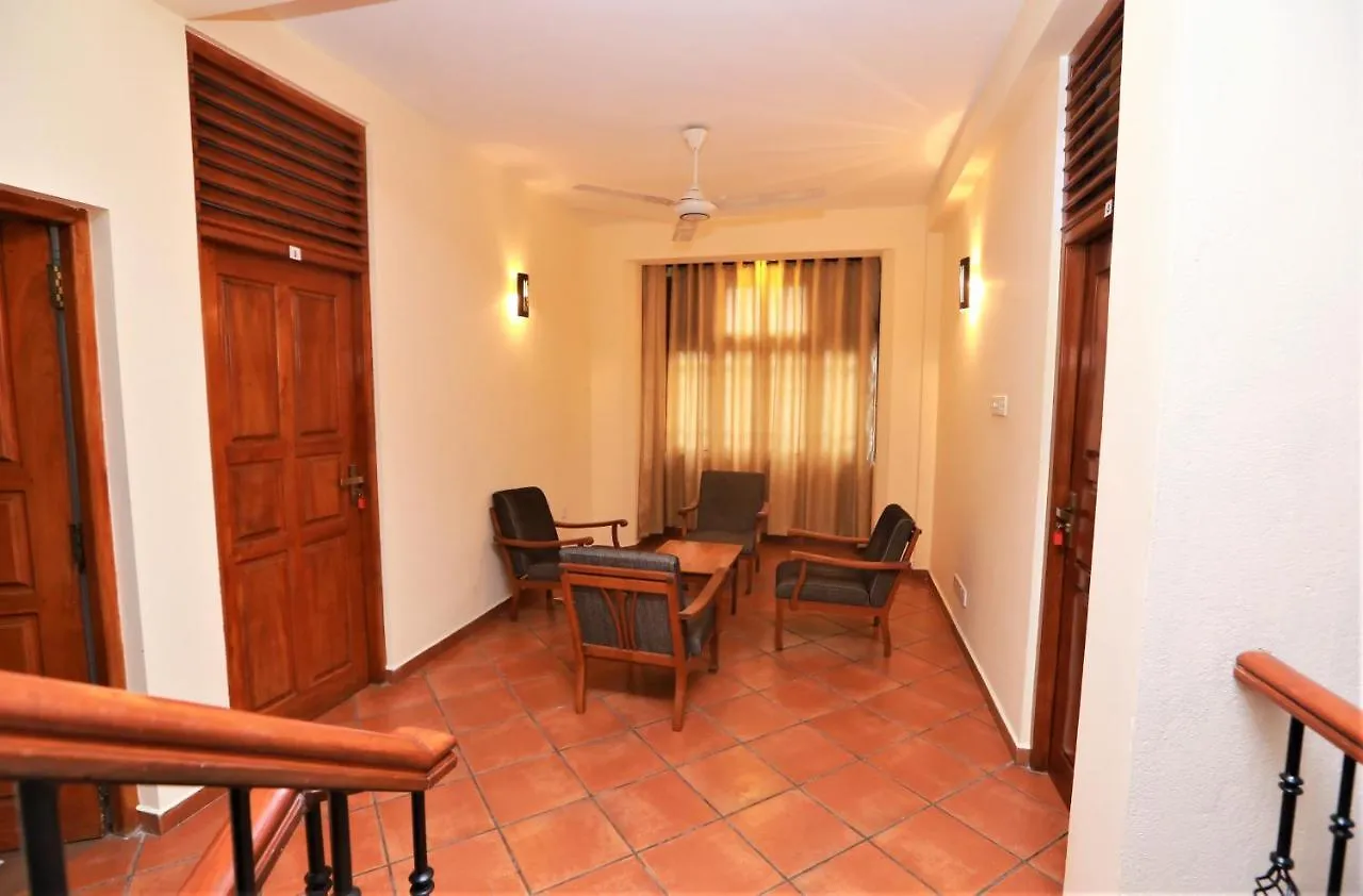 Rose Villa Colombo 5 Bed & Breakfast